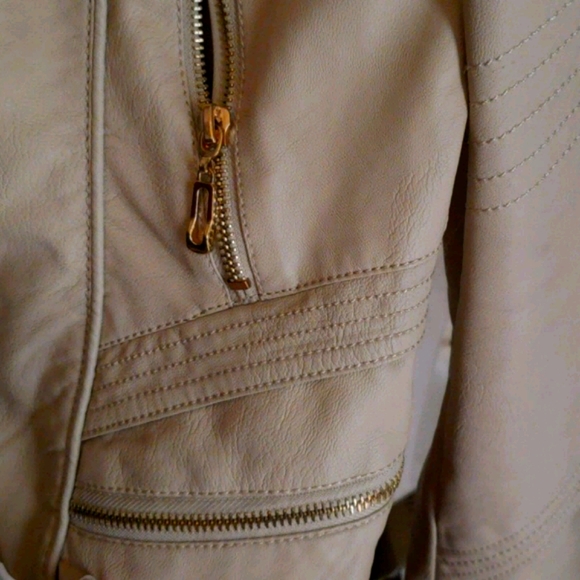 Leather jacket - Picture 5 of 5